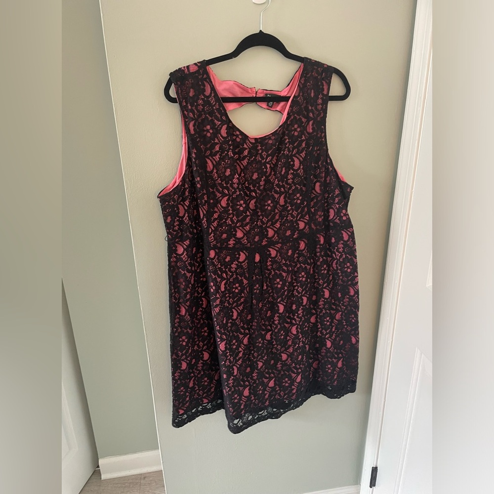 Mini Lace Sheath-Style Dress